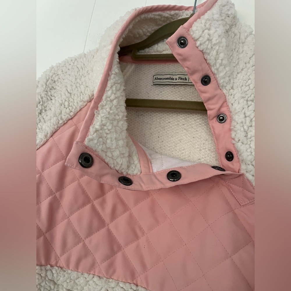 Abercrombie & Fitch Pink White Quilted Sherpa Pullover Size Medium - Picture 5 of 11